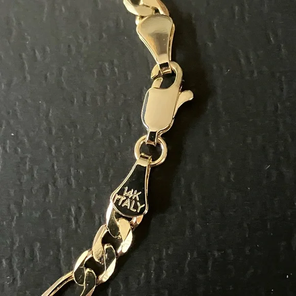 Solid Figaro Bracelet 14K Yellow Gold Filled 8” - Picture 6 of 6